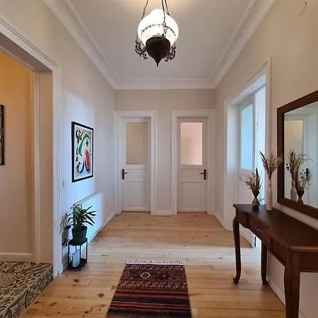 Lägenhet Elegant, Spacious, Quiet 3br Near Historic Center *