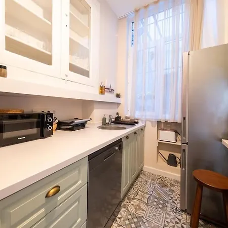 Lägenhet Elegant, Spacious, Quiet 3br Near Historic Center *