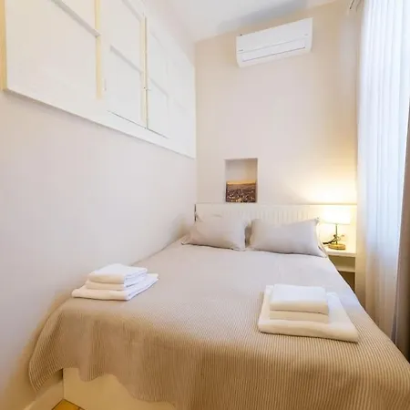 Apartment Elegant, Spacious, Quiet 3br Near Historic Center