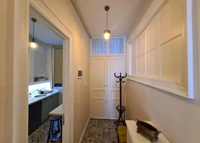 Elegant, Spacious, Quiet 3br Near Historic Center Apartmán Istanbulská provincie