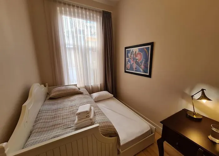 Elegant, Spacious, Quiet 3br Near Historic Center Апартаменты