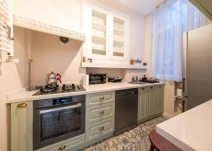 Apartmán Elegant, Spacious, Quiet 3br Near Historic Center