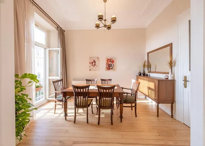 Elegant, Spacious, Quiet 3br Near Historic Center Апартаменты *
