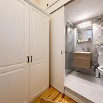 アパート Elegant, Spacious, Quiet 3br Near Historic Center イスタンブール