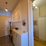 Elegant, Spacious, Quiet 3br Near Historic Center イスタンブール